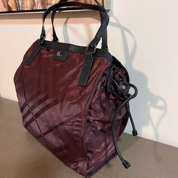 Authentic Burberry  Nylon/Leather Buckleigh Tote - Picture 2 of 8